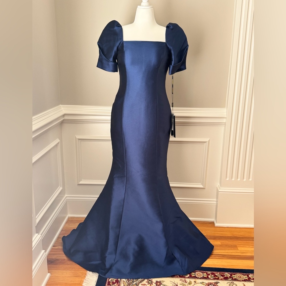 Navy Blue Formal Gown - Perfect for Mother of the Bride or Groom
